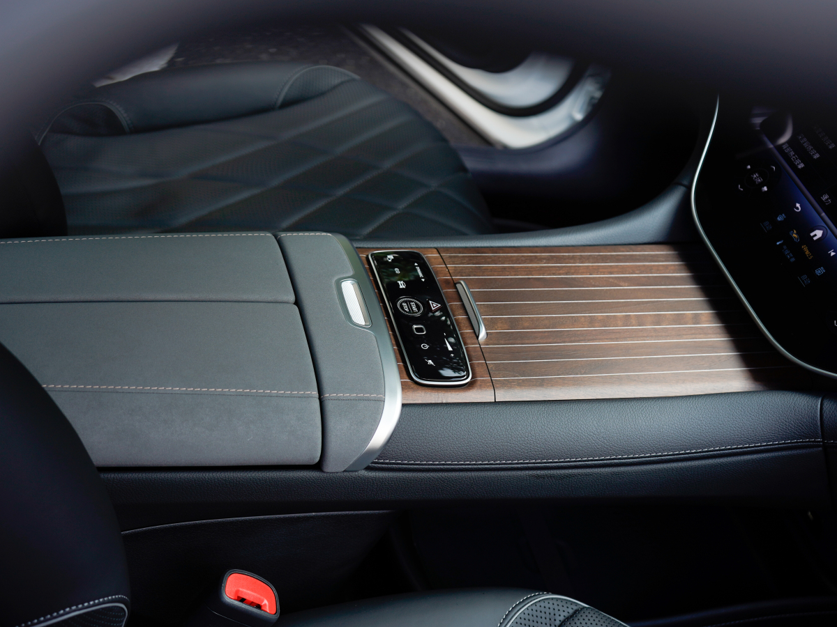 Mercedes-Benz EQS Class 2024 car image #21