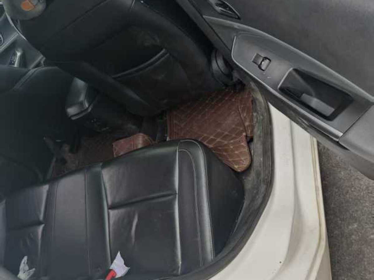 Ford Escort 2015 car image #21