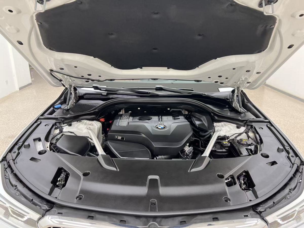 BMW 6 Series GT 2019 car image #21