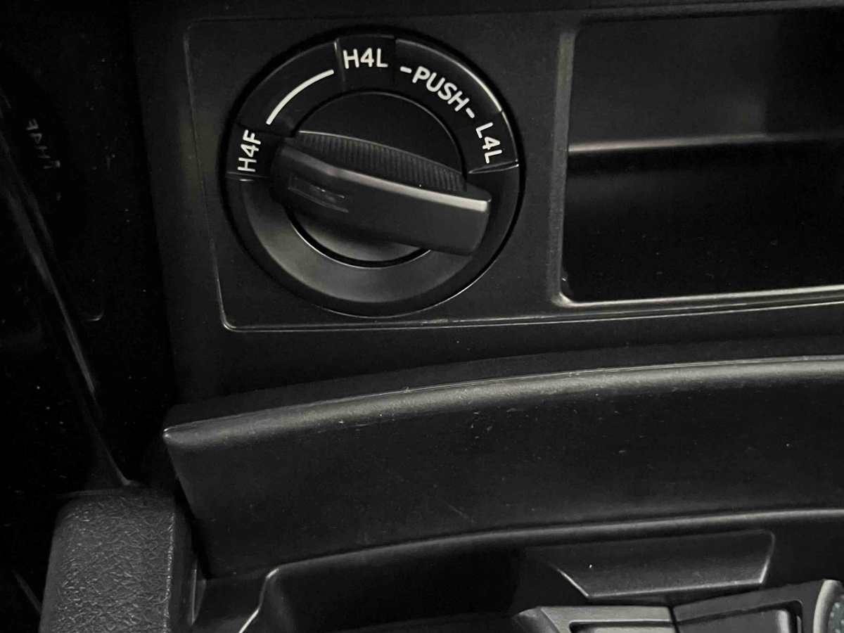 Toyota Prado (Imported) 2014 car image #21