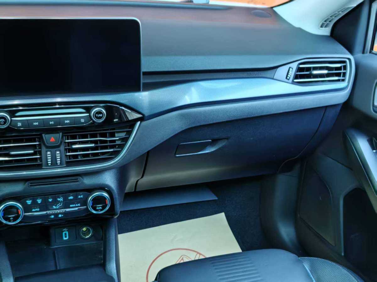 Ford Focus Active 2019 immagine di auto #21