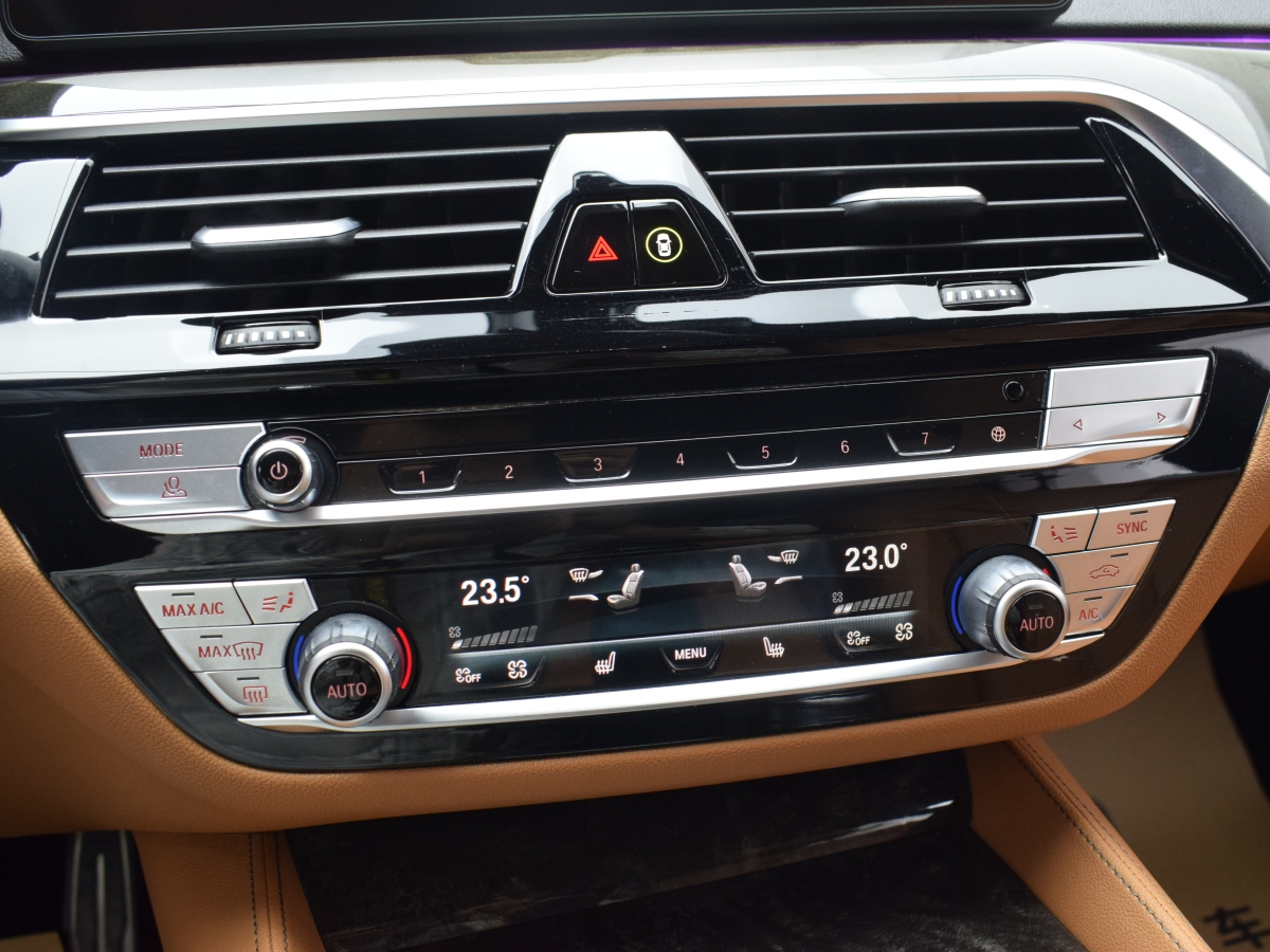 BMW 6 Series GT 2021 car image #21