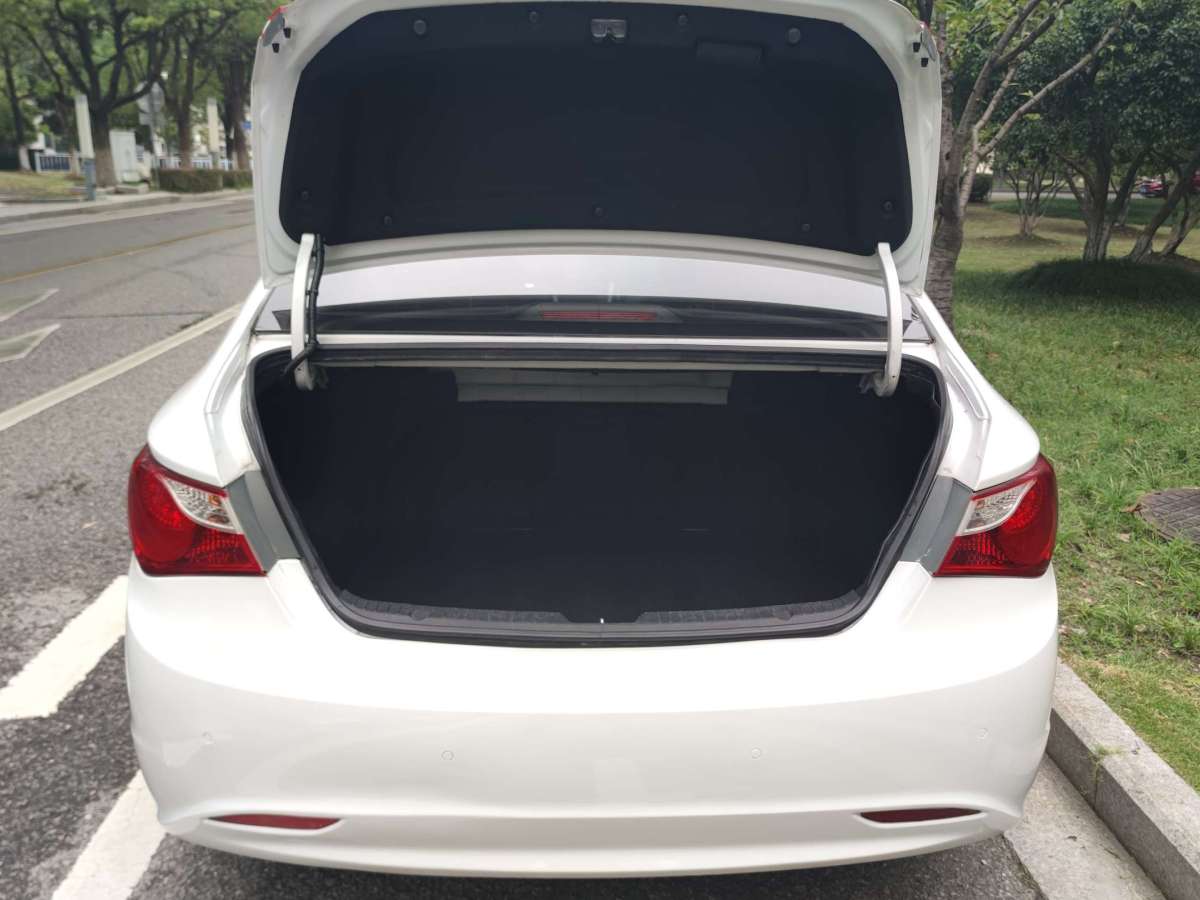 现代 索纳塔 2011 汽车图片 #21