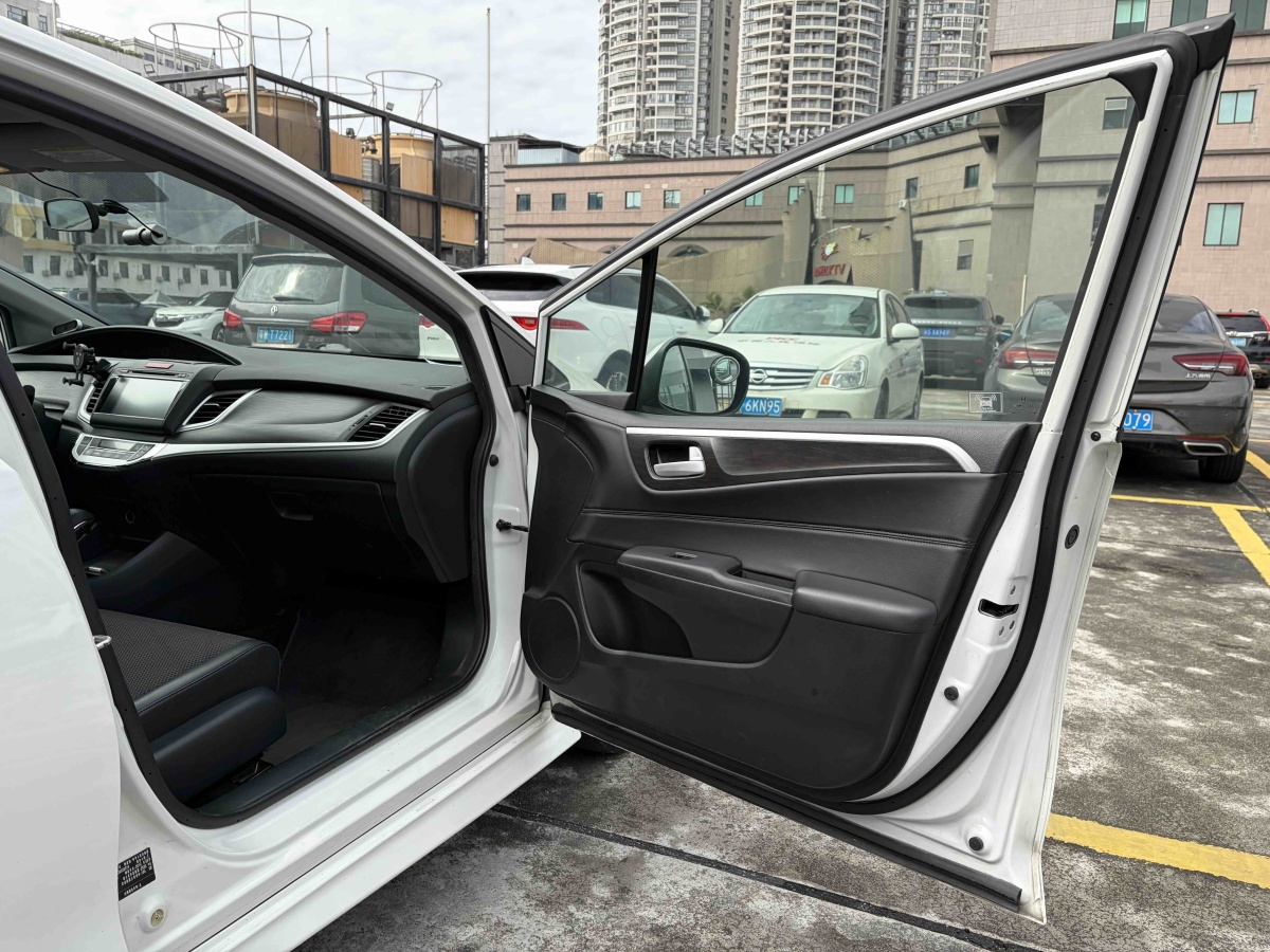 Honda Jade 2016 immagine di auto #21