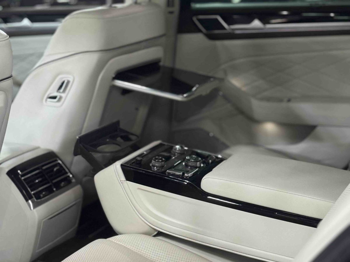 Volkswagen Phideon 2022 immagine di auto #21