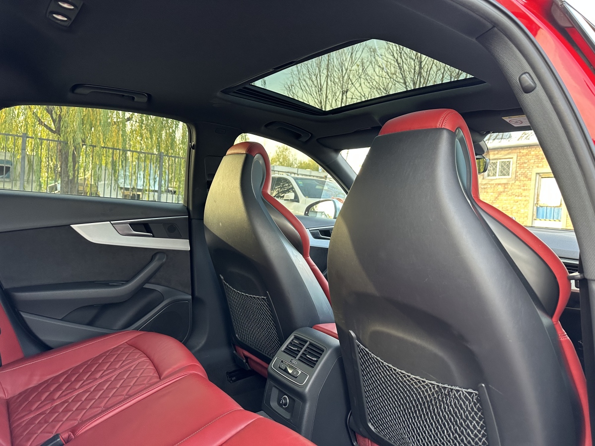 Audi S4 2018 car image #21