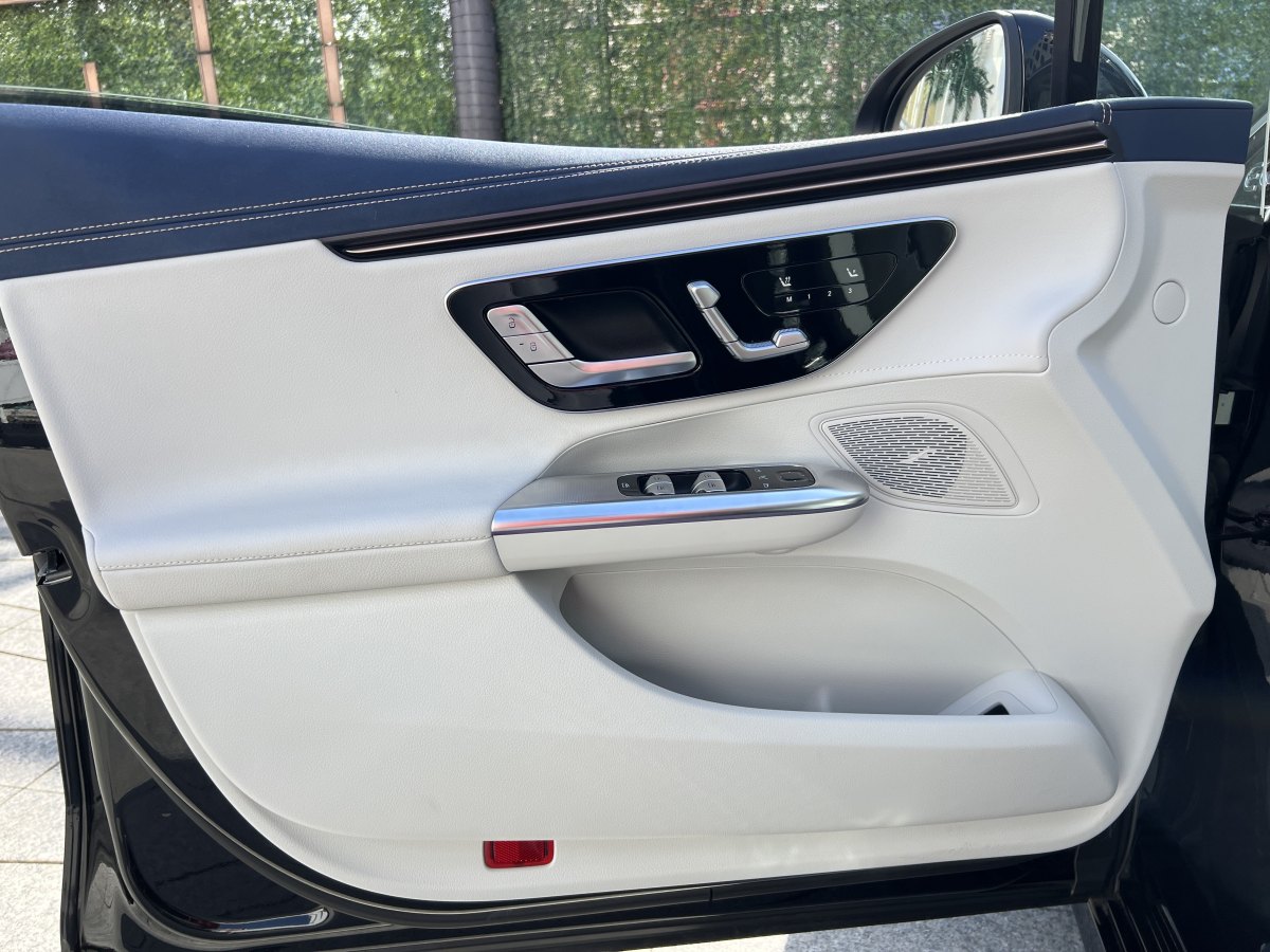 Mercedes-Benz EQE Class 2024 car image #21