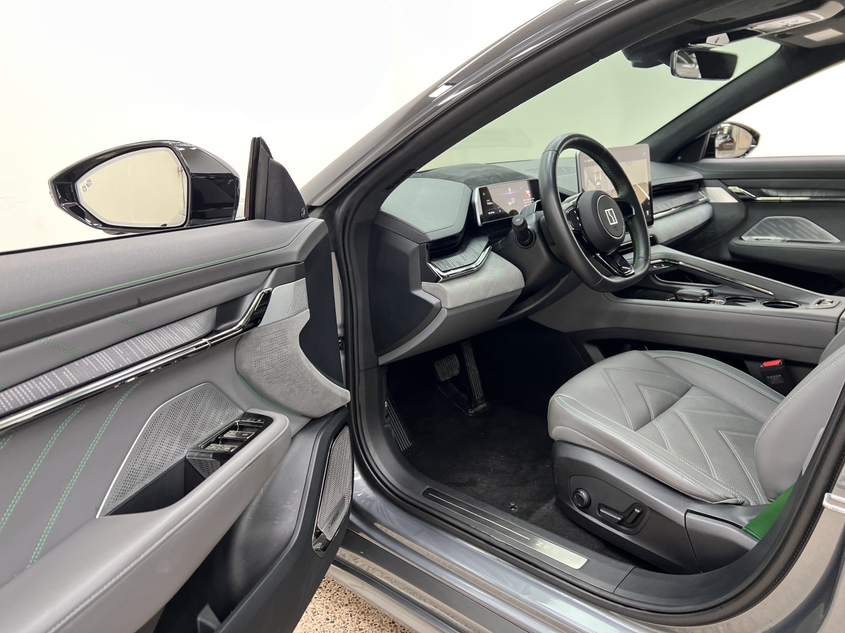 极氪 极氪001 FR 2023 汽车图片 #21