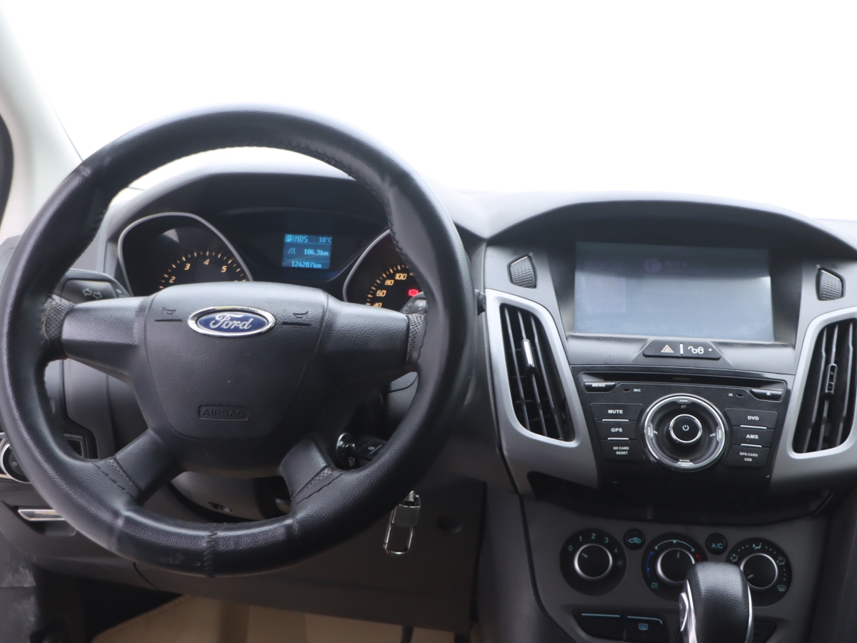 Ford Focus (Imported) 2013 car image #21