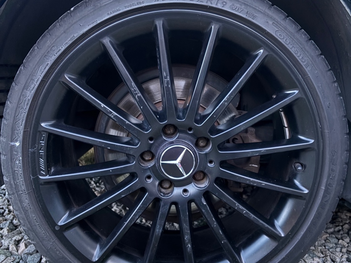 Mercedes-Benz SL Class 2009 car image #21