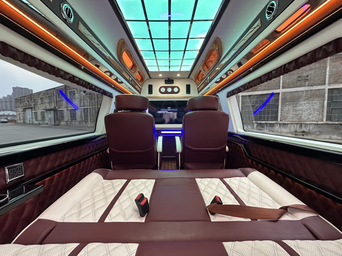 Ford E350 2017 #21 Ford E350 2017 car image #21