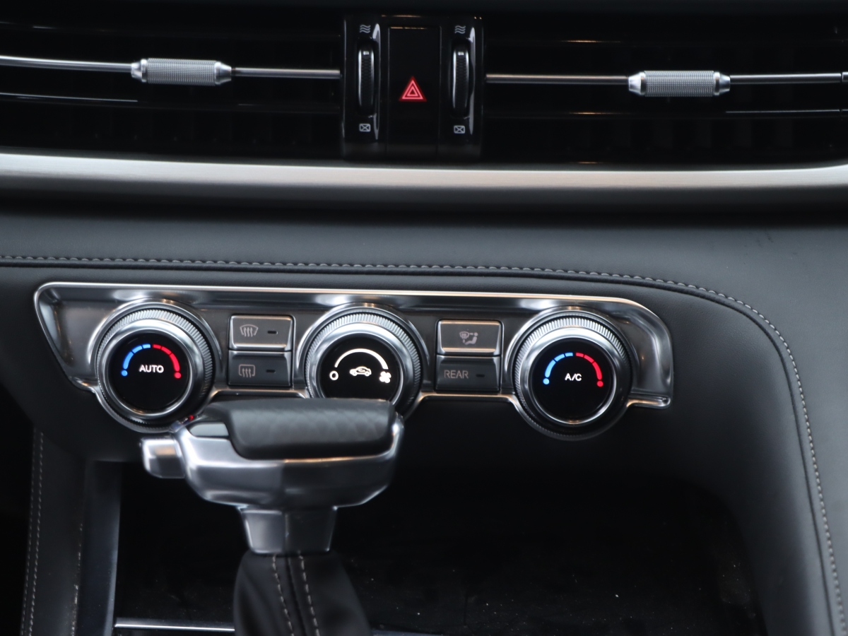 Changan CS95 2019 #21 Changan CS95 2019 car image #21