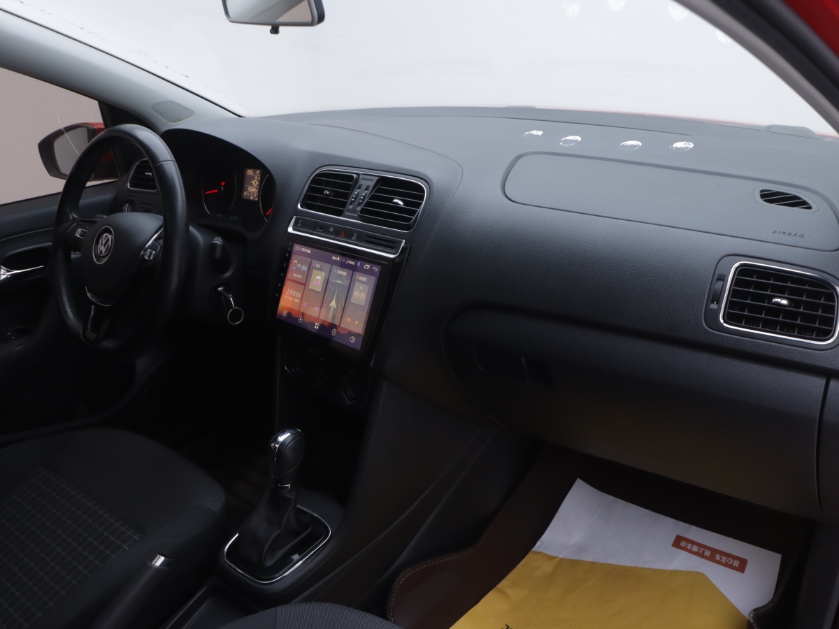 Volkswagen Polo 2018 car image #21