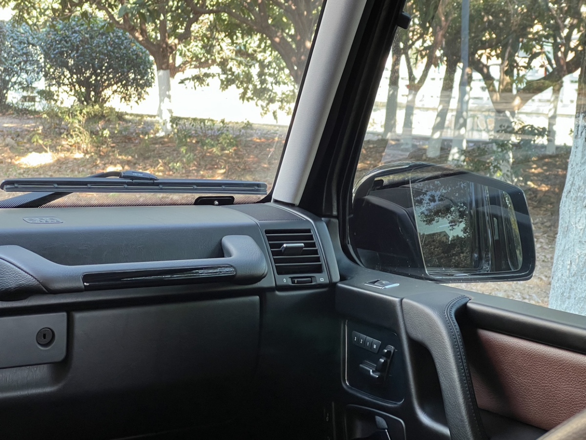 Mercedes-Benz G Class 2015 immagine di auto #21