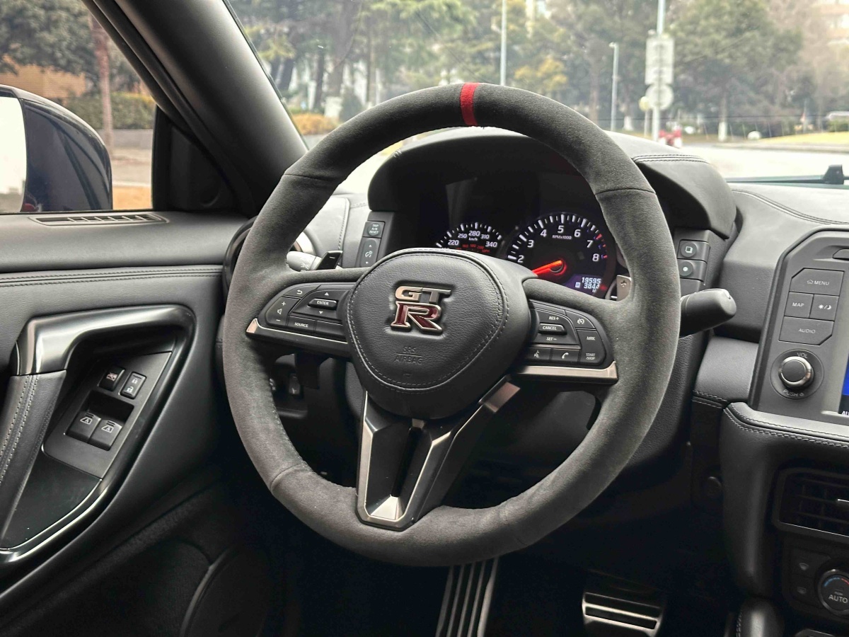 日产 日产GT-R 2018 汽车图片 #21