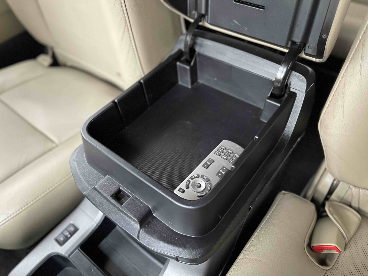 Toyota Sequoia 2015 #21 Toyota Sequoia 2015 immagine di auto #21