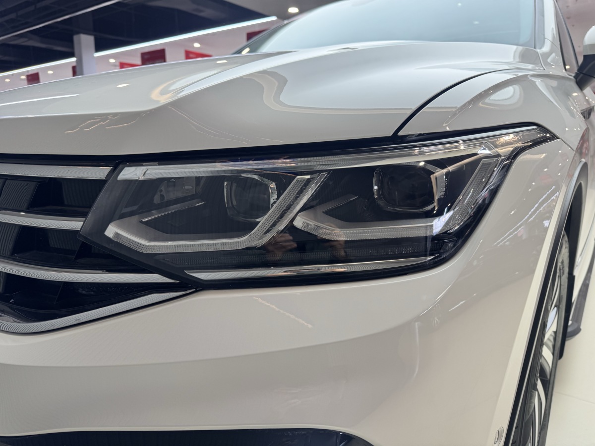 Volkswagen Tiguan L New Energy 2021 изображение автомобиля #21