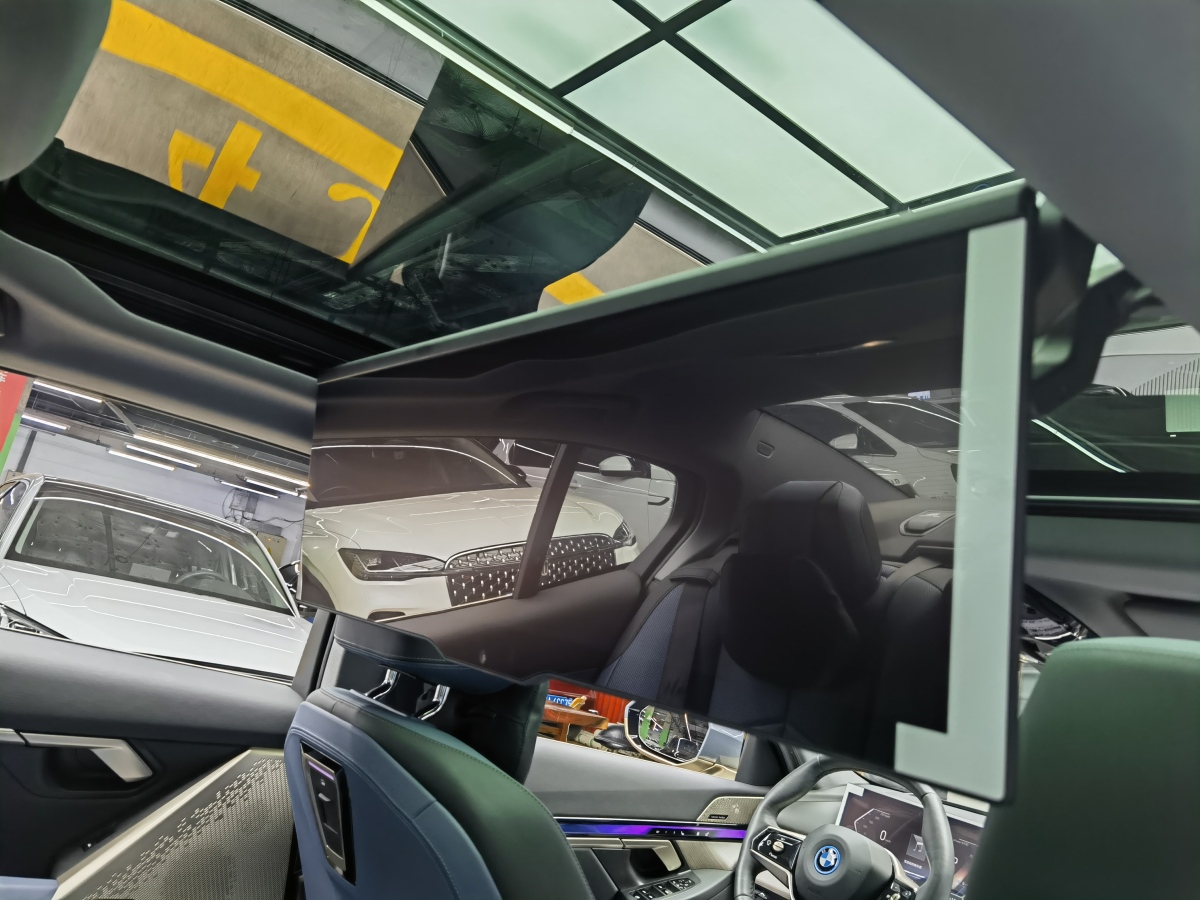 BMW i5 2024 immagine di auto #21