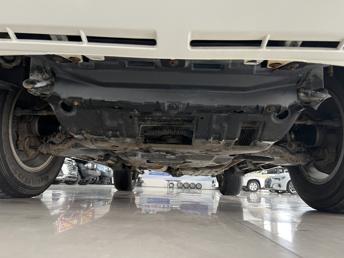Toyota Land Cruiser Prado 2015 car image #21
