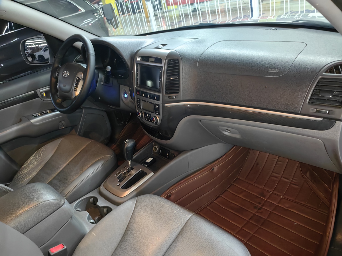 Hyundai Santa Fe Classic 2010 #21 Hyundai Santa Fe Classic 2010 car image #21