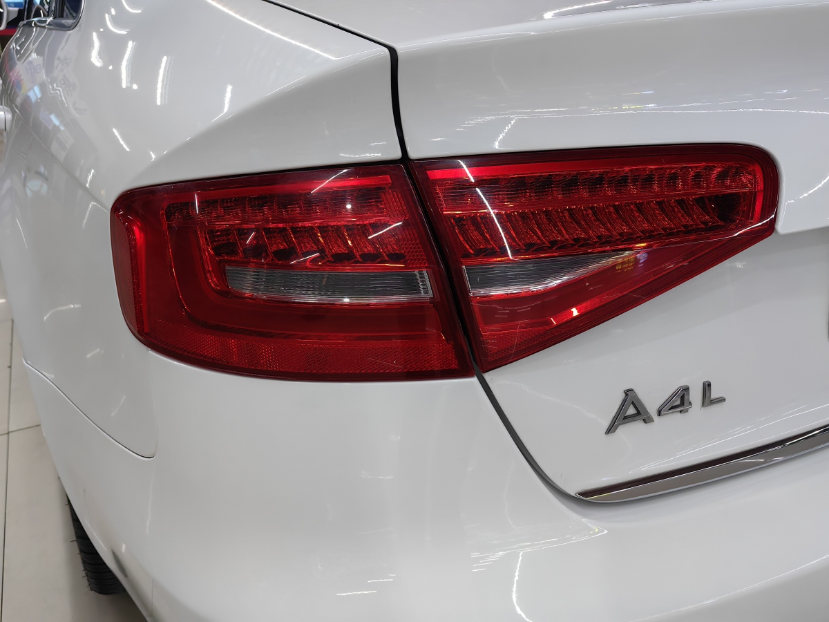 Audi 2014 car image #21