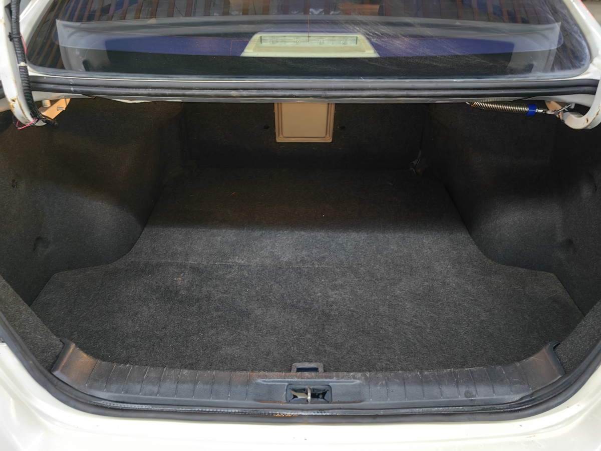 Nissan 2013 car image #21