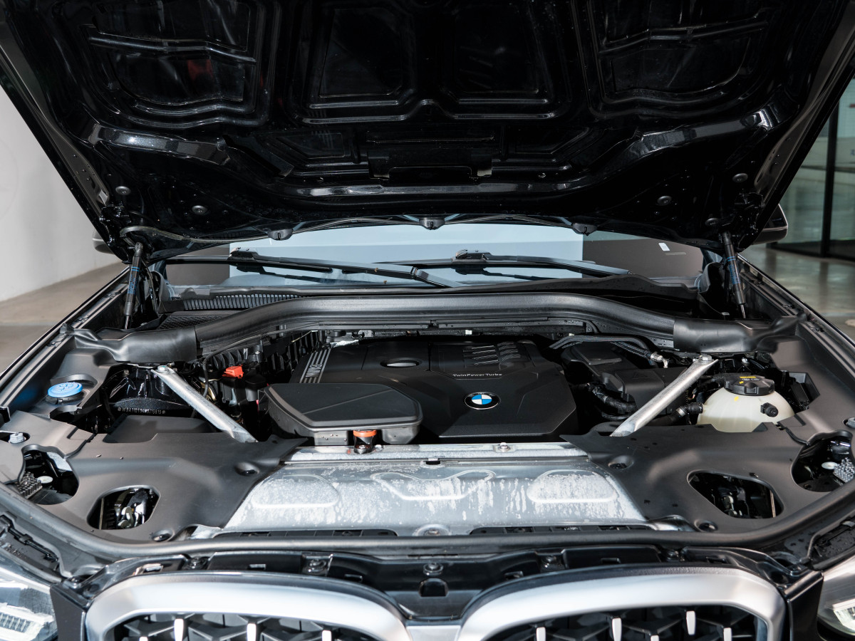 BMW X4 2021 immagine di auto #21