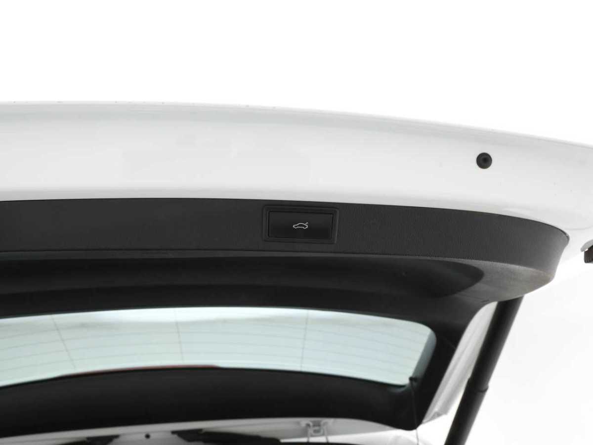 Skoda Karoq 2023 car image #21