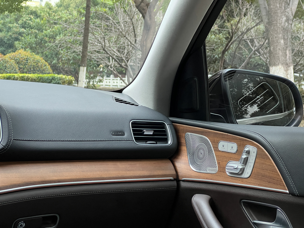 Mercedes-Benz GLS Class 2021 car image #21