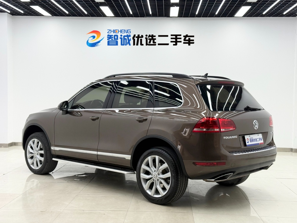 Volkswagen Touareg 2015 car image #21