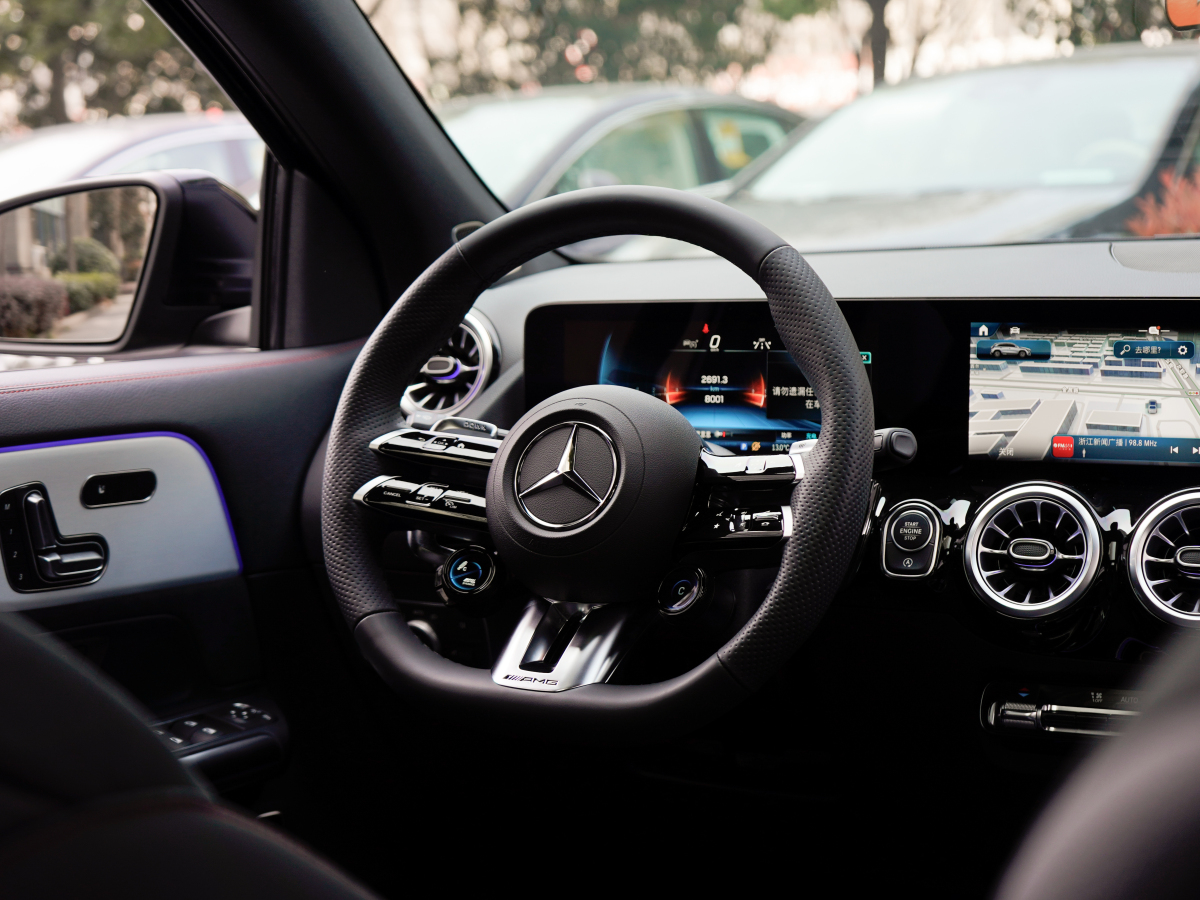 Mercedes-Benz GLA AMG 2024 car image #21