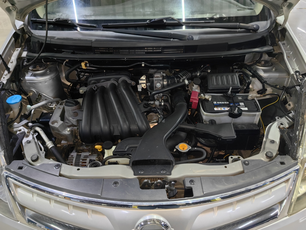 日产 骊威 2012 汽车图片 #21