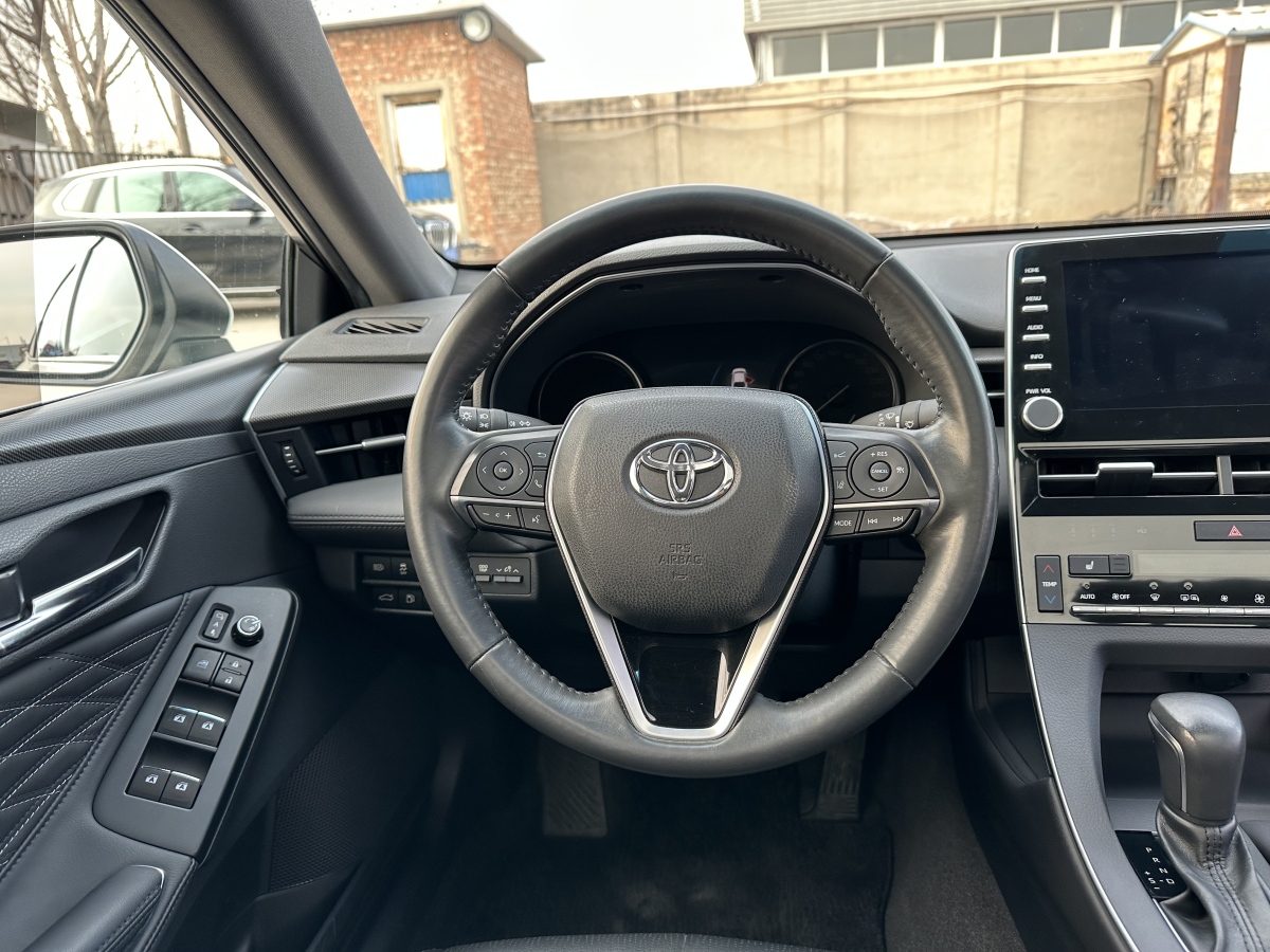 Toyota Avalon 2019 car image #21