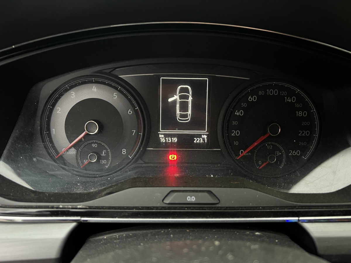 Volkswagen Lamando 2019 car image #21