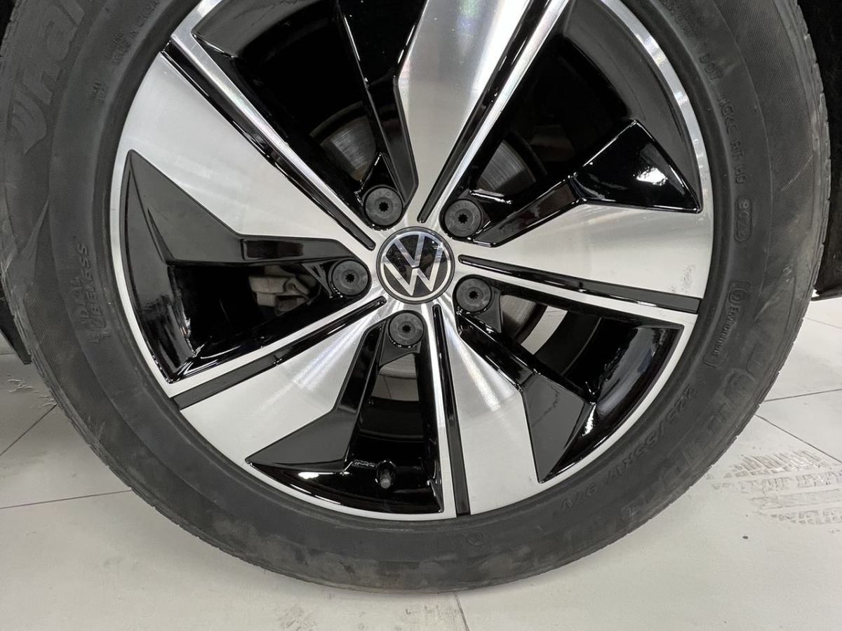 Volkswagen 2023 car image #21