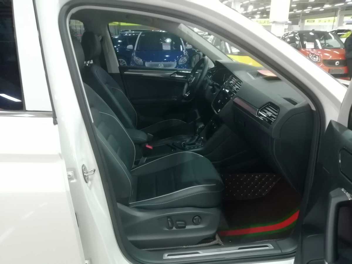 Volkswagen Tiguan L 2021 car image #21