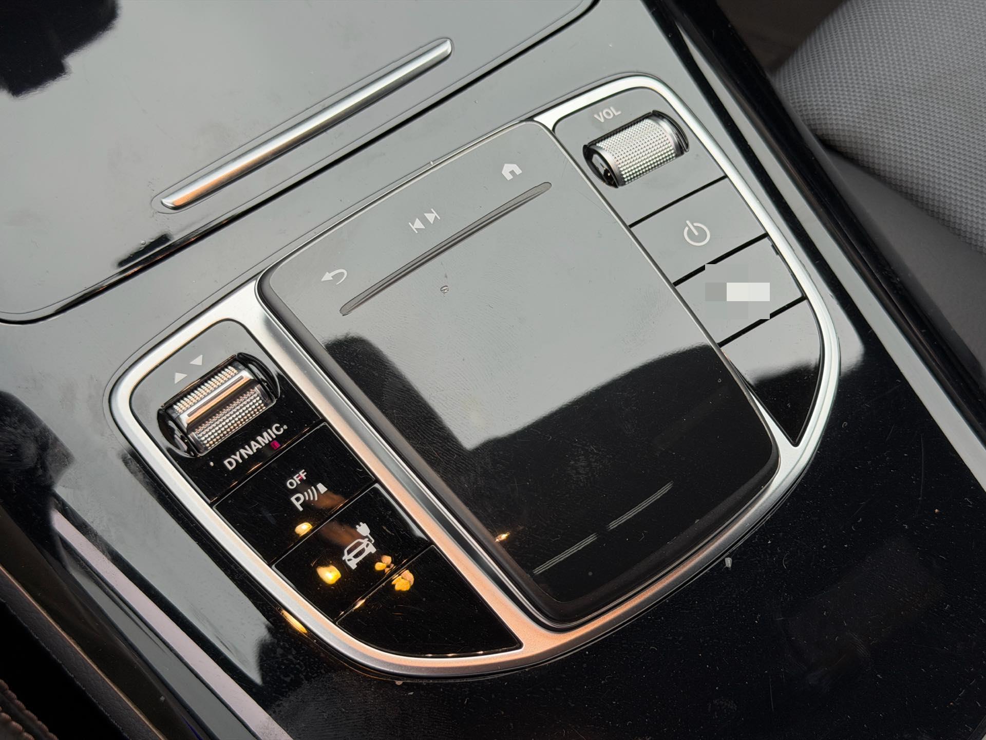 Mercedes-Benz EQC Class 2022 image de voiture #21