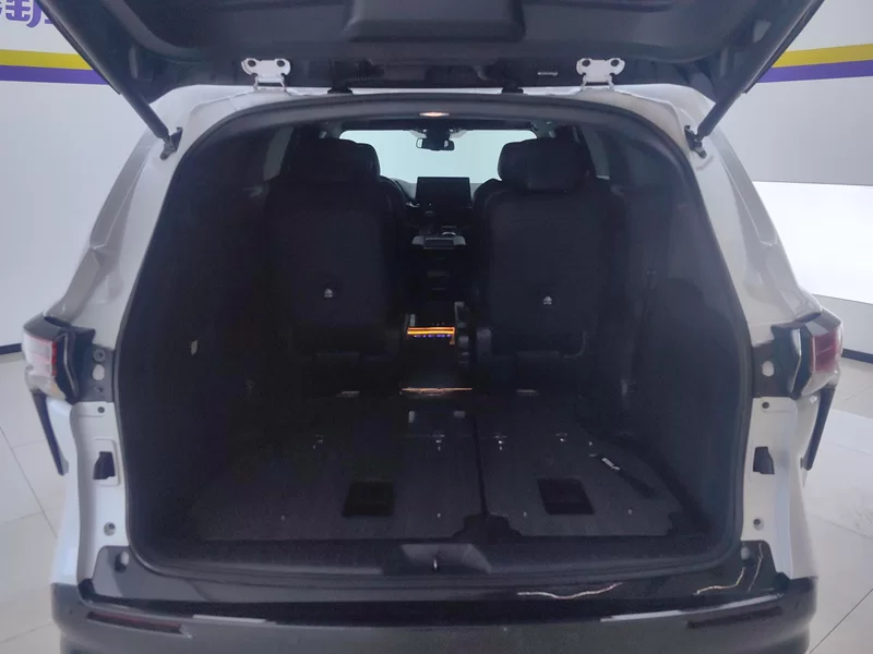 Toyota Sienna 2022 #21 Toyota Sienna 2022 car image #21