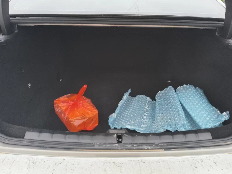 BMW i7 M70L 2023 car image #21