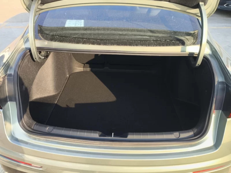 GEELY PrefaceL 2023 car image #21