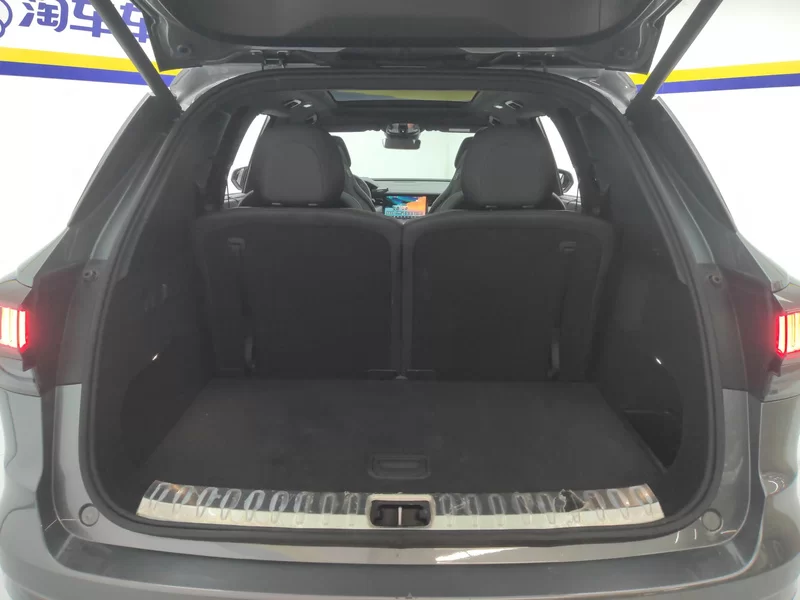 Lynk & Co 09 EM-P 2022 car image #21