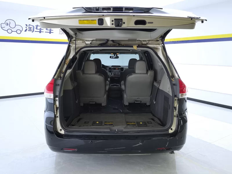 Toyota SIENNA 2013 car image #21