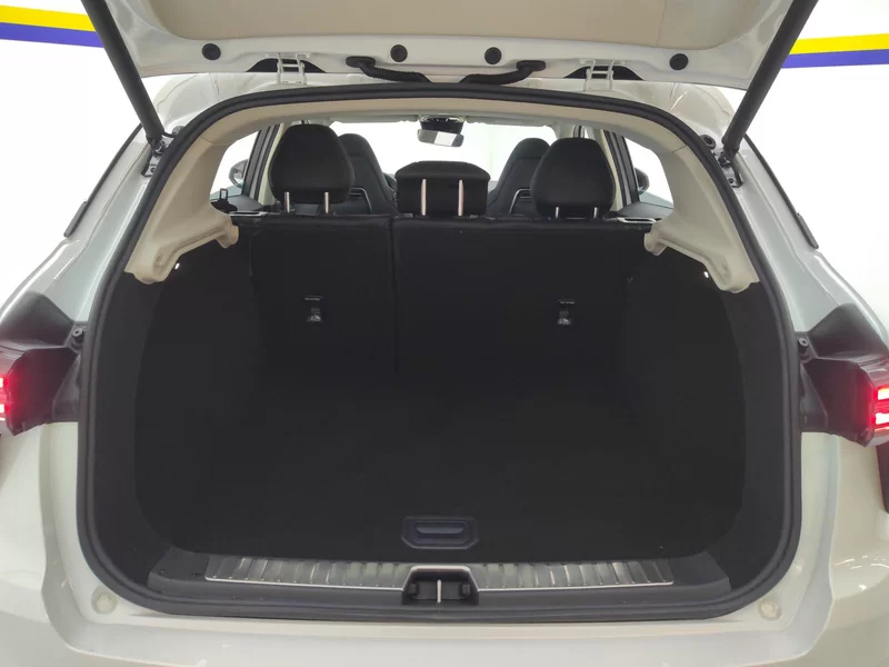 Lynk & Co 01 2024 car image #21