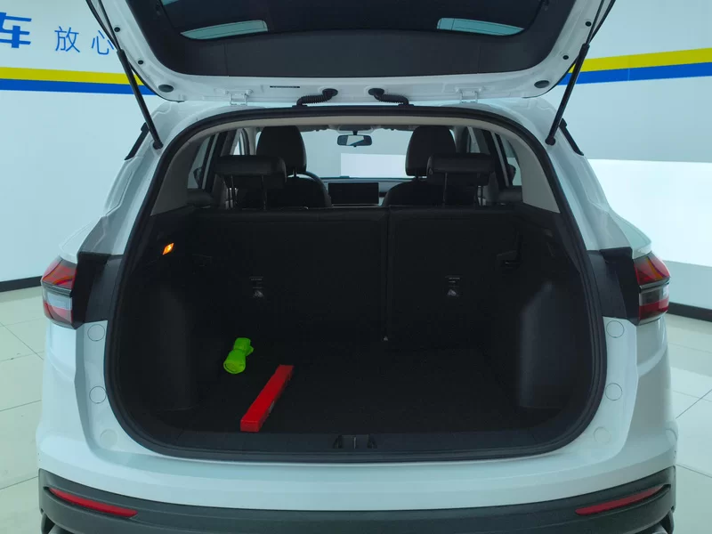 GEELY Coolray 2025 immagine di auto #21
