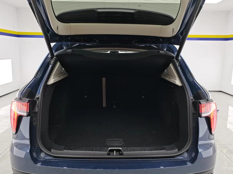 Lynk & Co 01 2018 #21 Lynk & Co 01 2018 car image #21