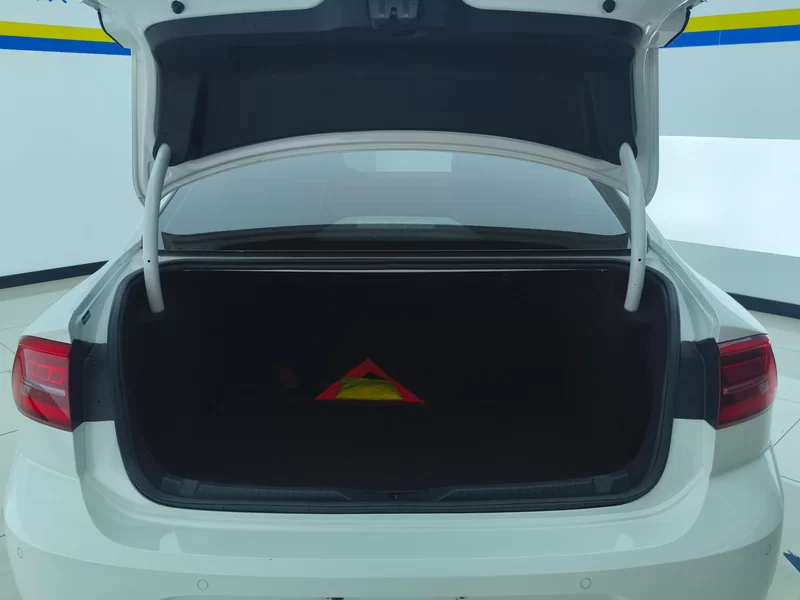 Volkswagen Lamando 2022 car image #21