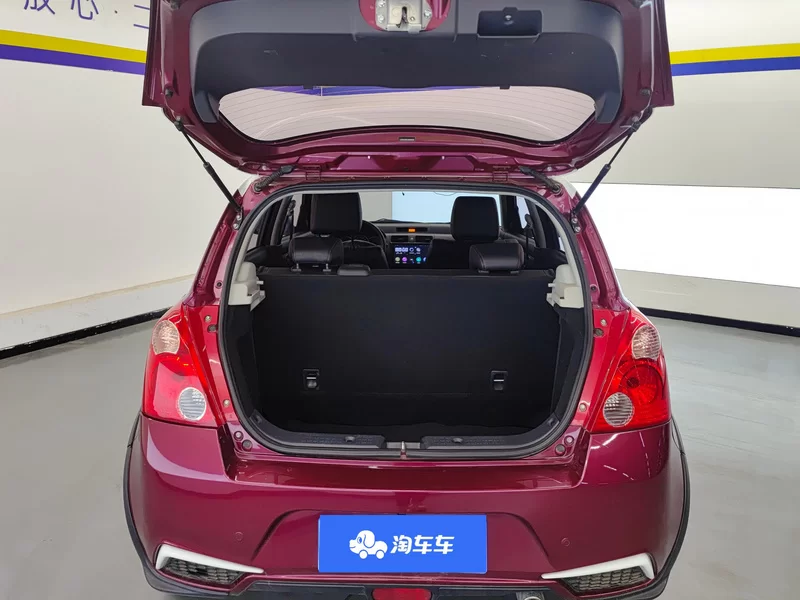 Suzuki Swift 2018 car image #21