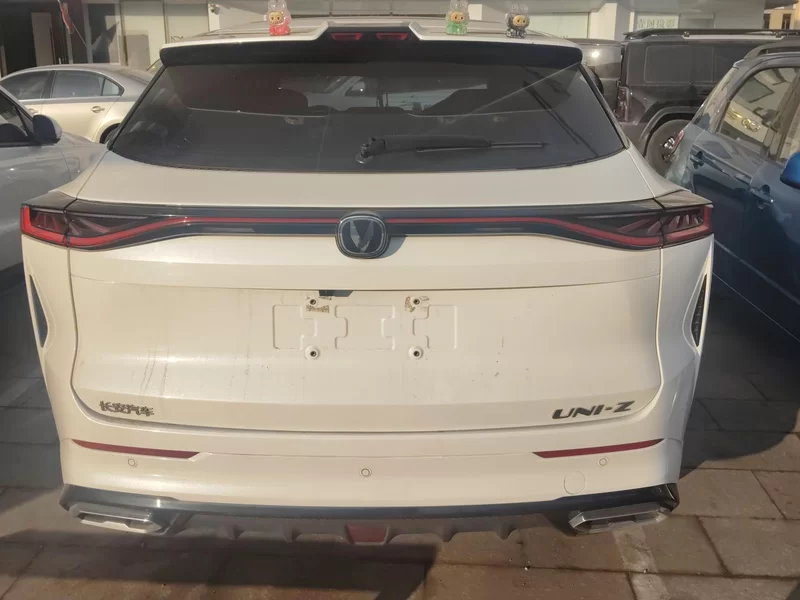 Changan UNI-Z PHEV 2024 car image #21