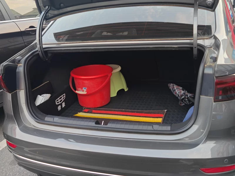 GEELY Emgrand 2025 car image #21