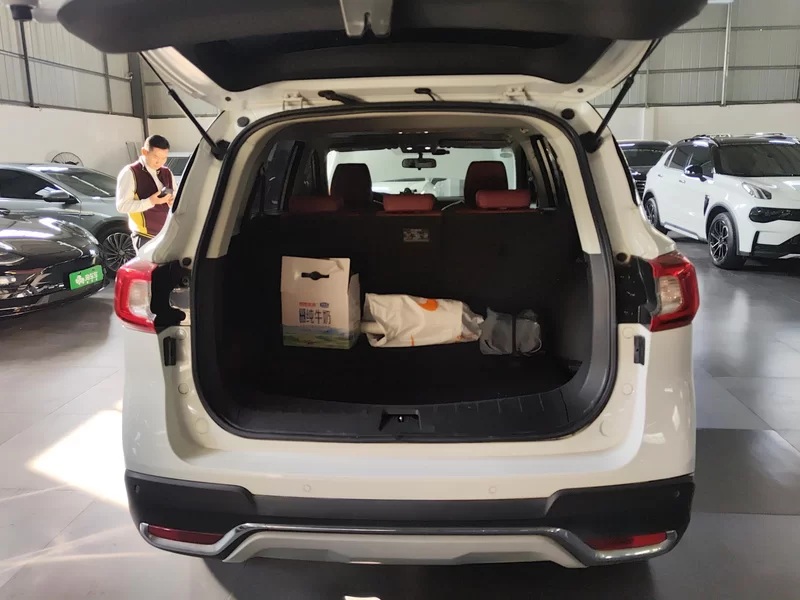 Forthing T5 2019 imagen de coche #21